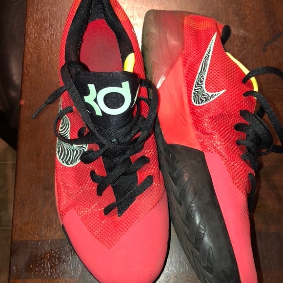 Nike men’s KD SHOES - Picture 4 of 5